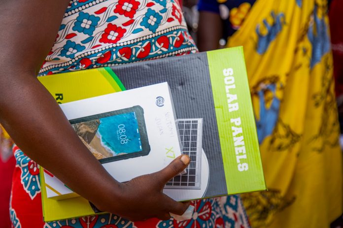 1,400 Ugandan households get solar-powered tablets.